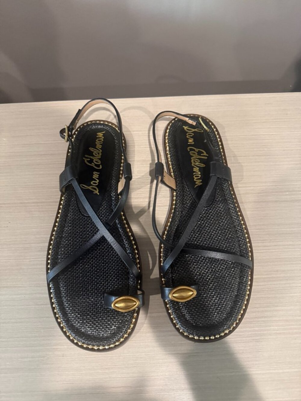 Sam Edelman Black Strappy Flat Sandals Jeweled Toe Ring Raffia Sz 9
